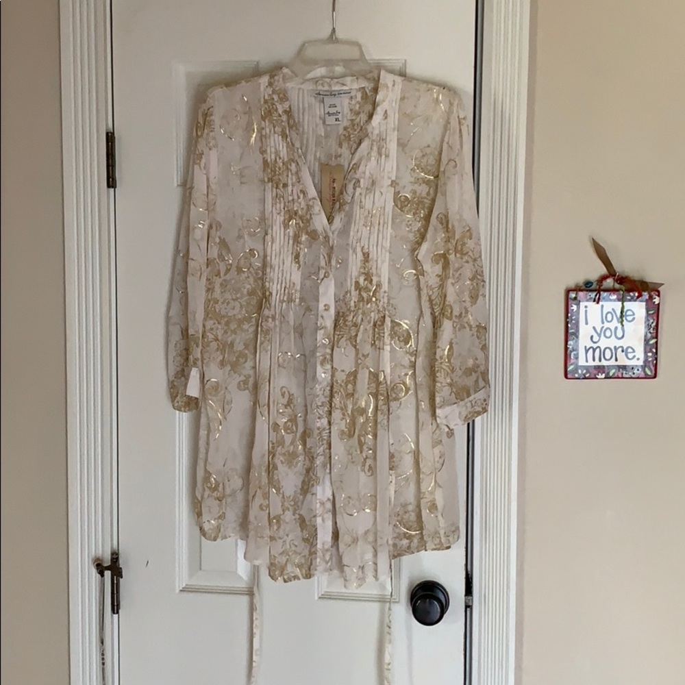 NWT Tunic Top